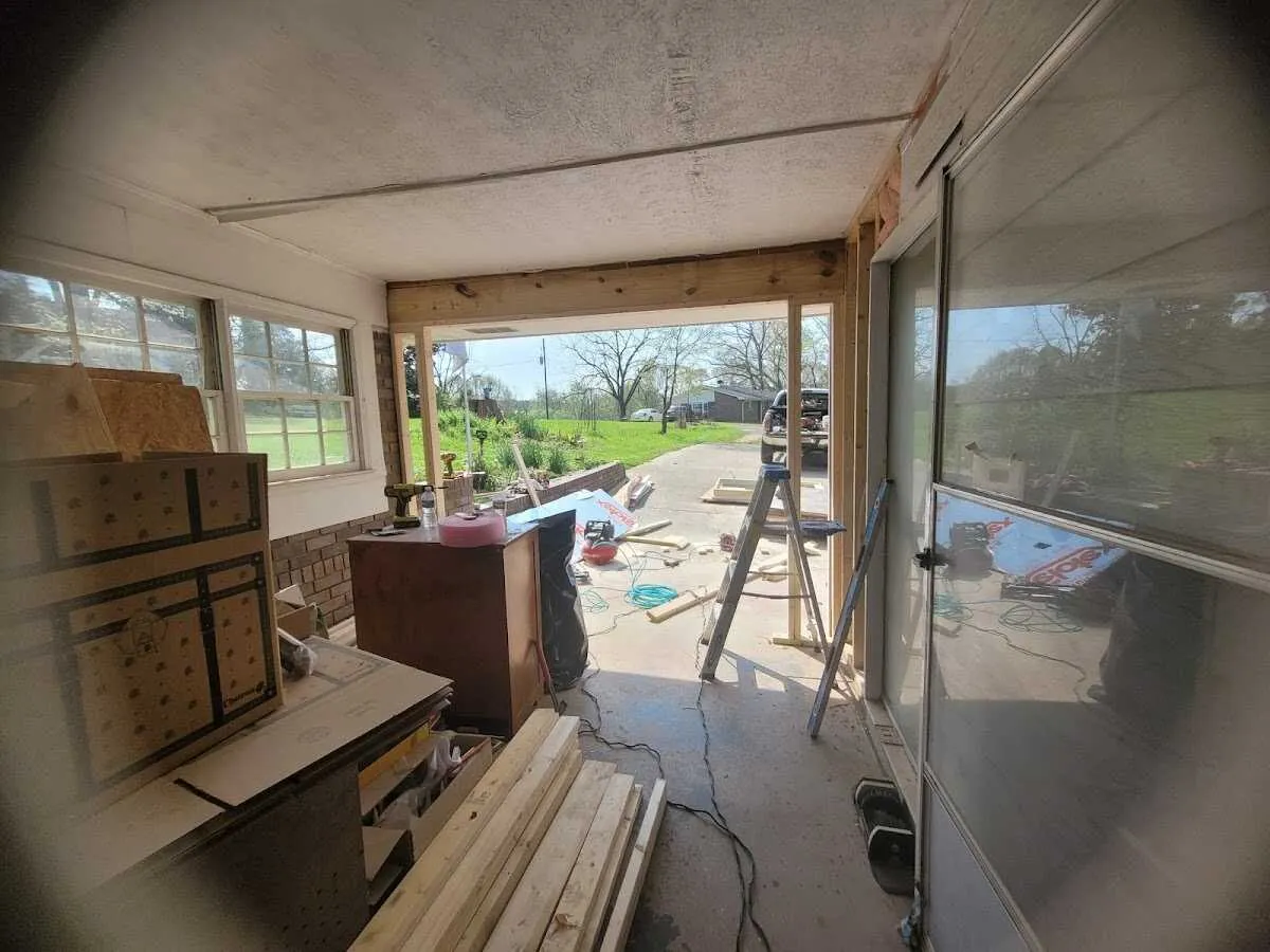 Air movers and dehumidifier for Water Mitigation Services in Milford Mill